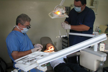 Woodland Hills Dentist Volunteer